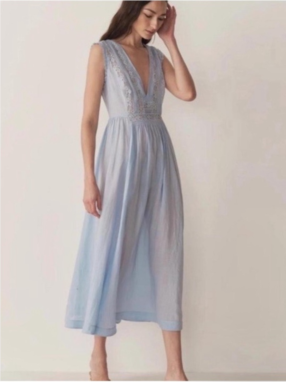 Doen Victoria dress in ice blue